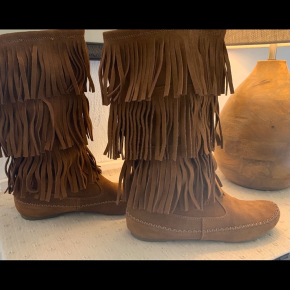 Lauren Conrad moccasin boots - Picture 4 of 9